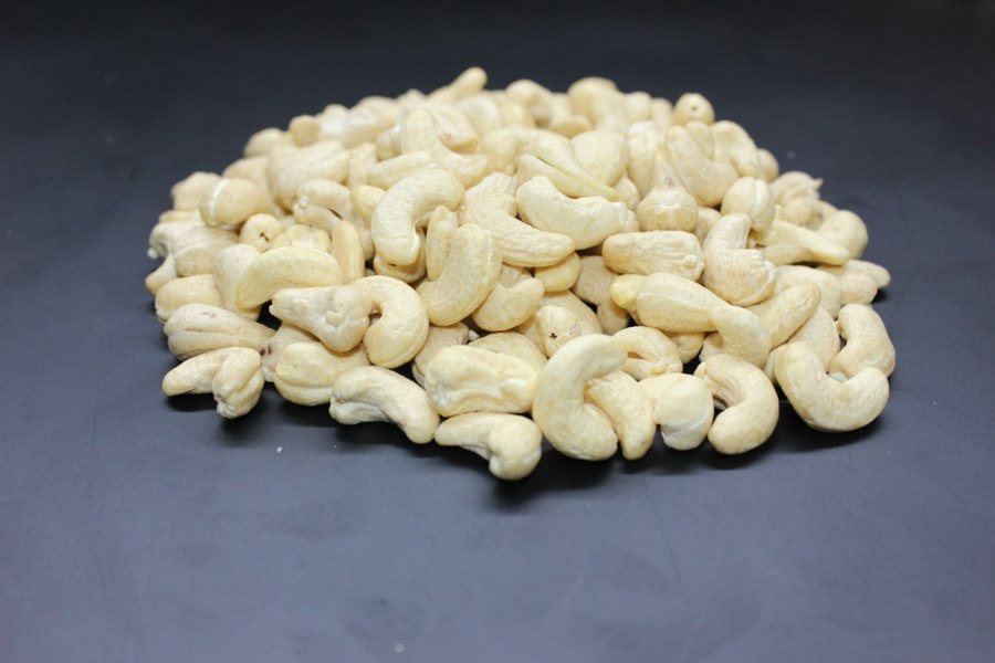 Premium Cashew Kernels